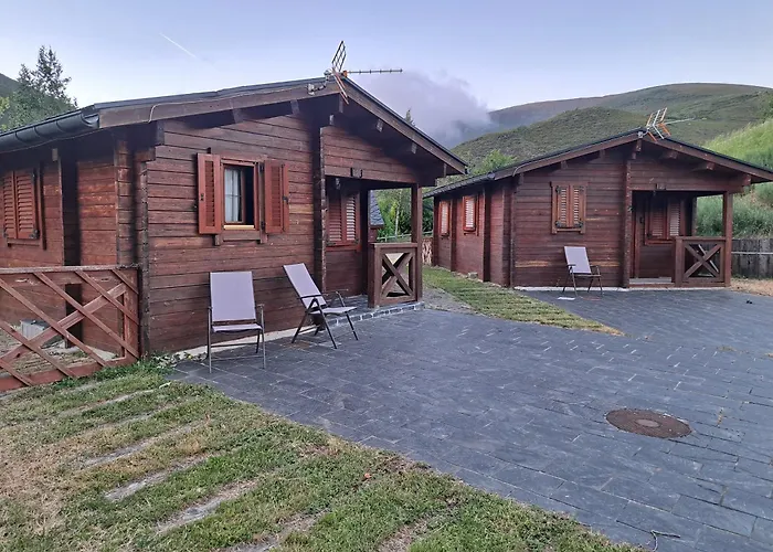 Peranzanes Bungalows 샬레 *