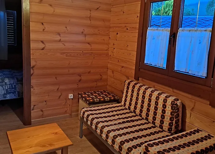 샬레 Peranzanes Bungalows